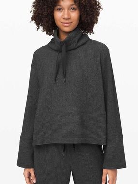 Lululemon Retreat Yourself Gray Funnel Neck Pullover Hip Length Med-Lg